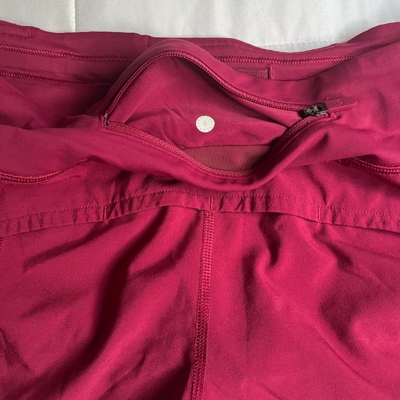 Lululemon shorts !! In extremely great condition. Size 6!! Super cute color 🩷 - Picture 4 of 4